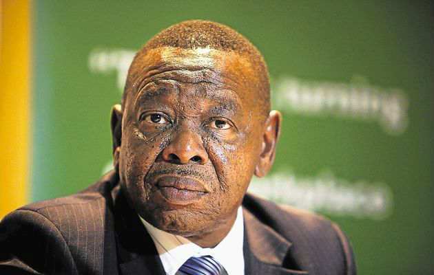 Minister Nzimande Holds Productive Meeting With College Student Leaders